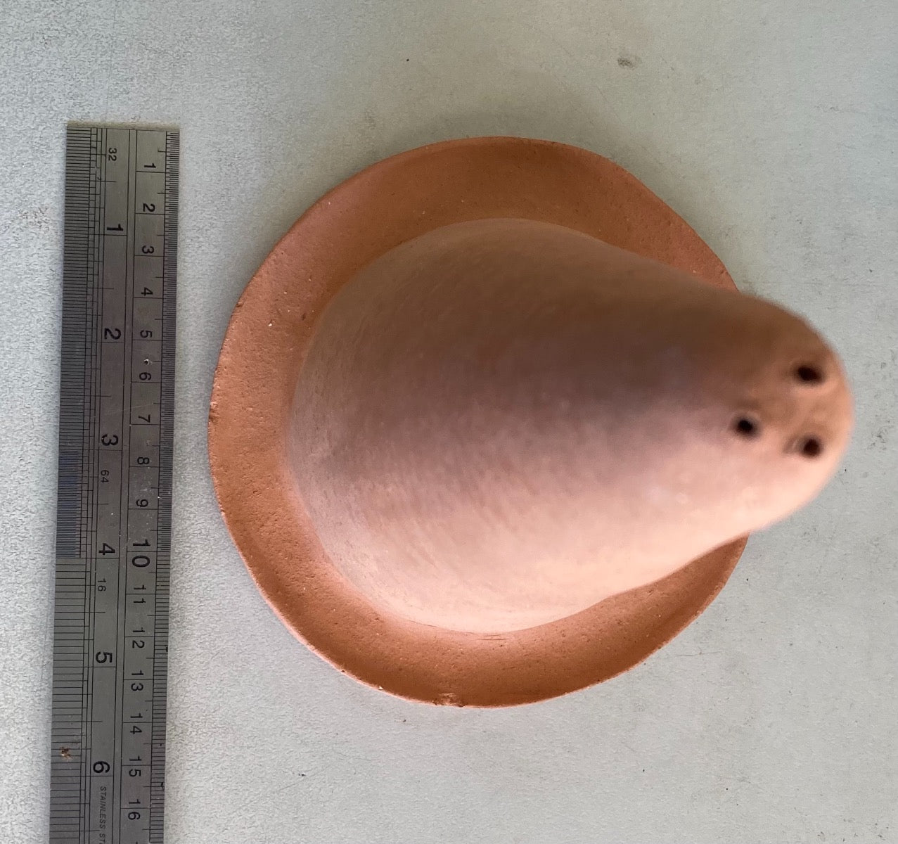 Pottery breeding cone for Discus