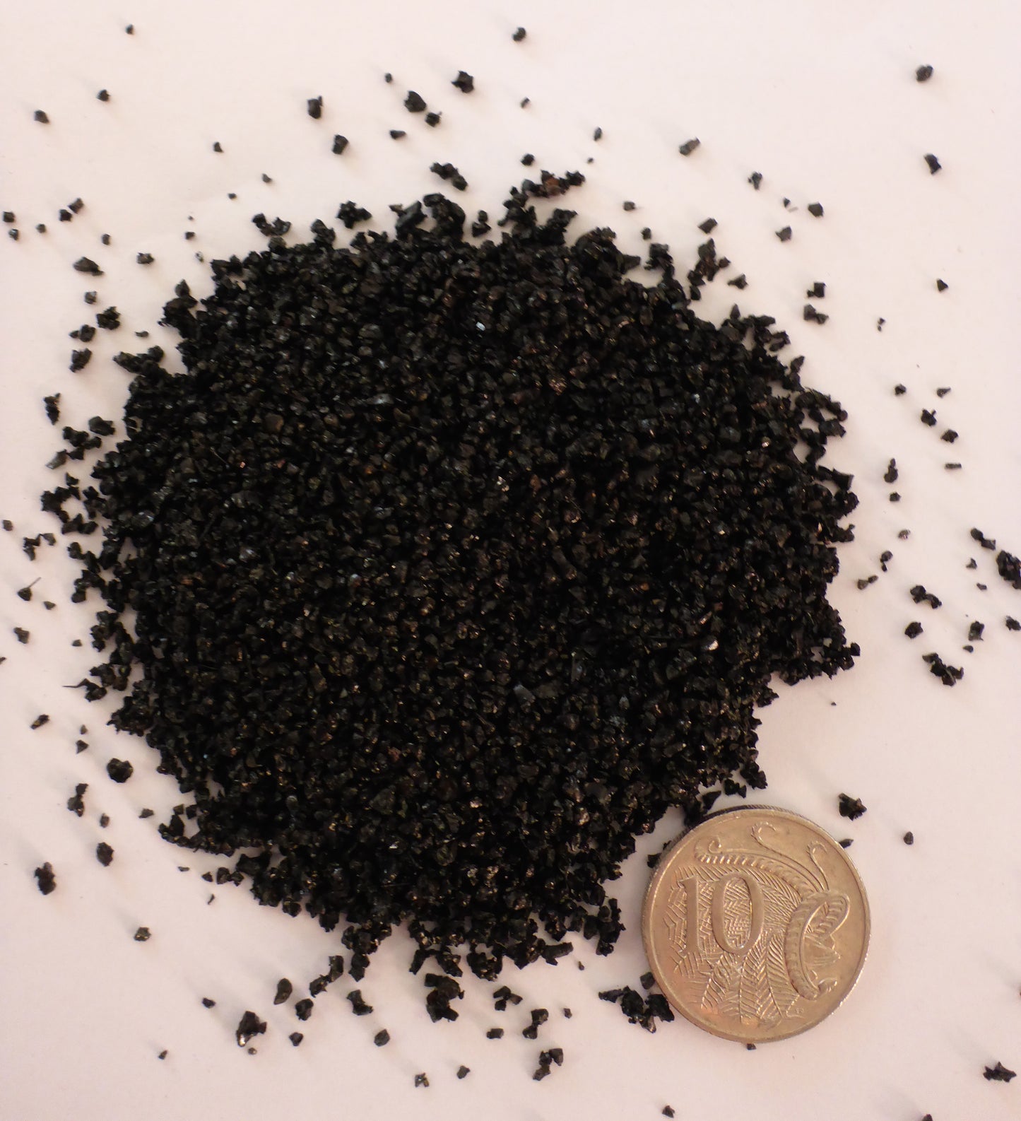 Natural Colour Crushed black Quartz Gravel 2mm 2kg bag