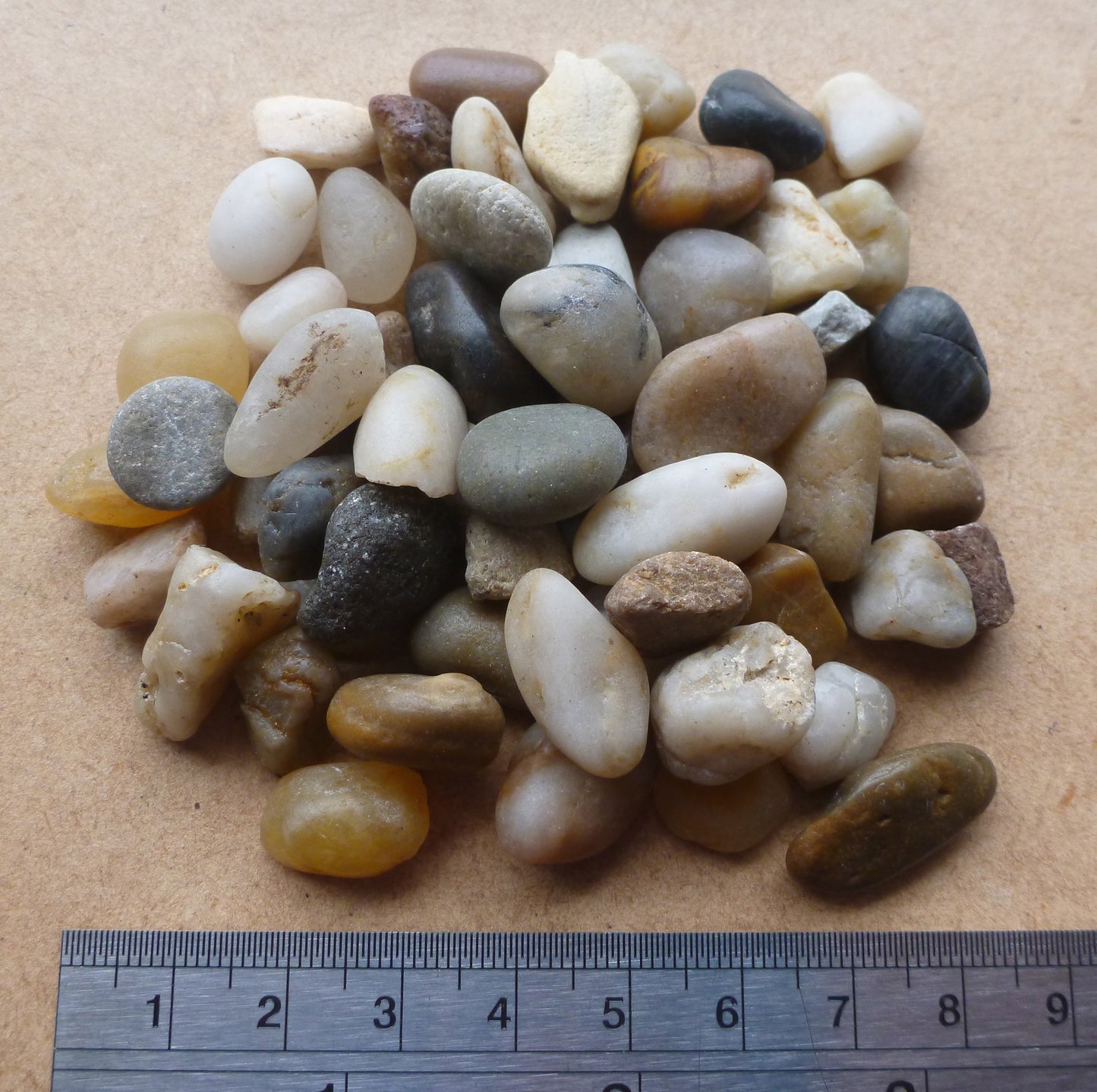 Natural Colour Pebble 20mm 10kg bag